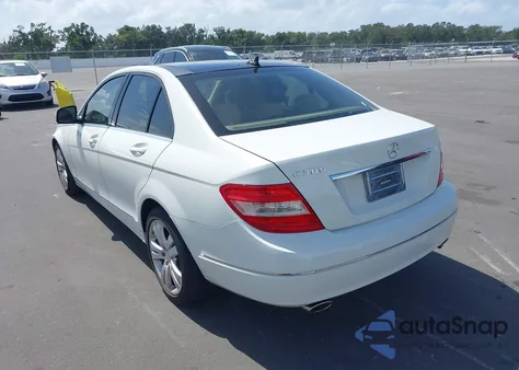 2009 Mercedes-Benz C 300 Luxury/Sport из США, поврежденный, VIN WDDGF54X59R069993